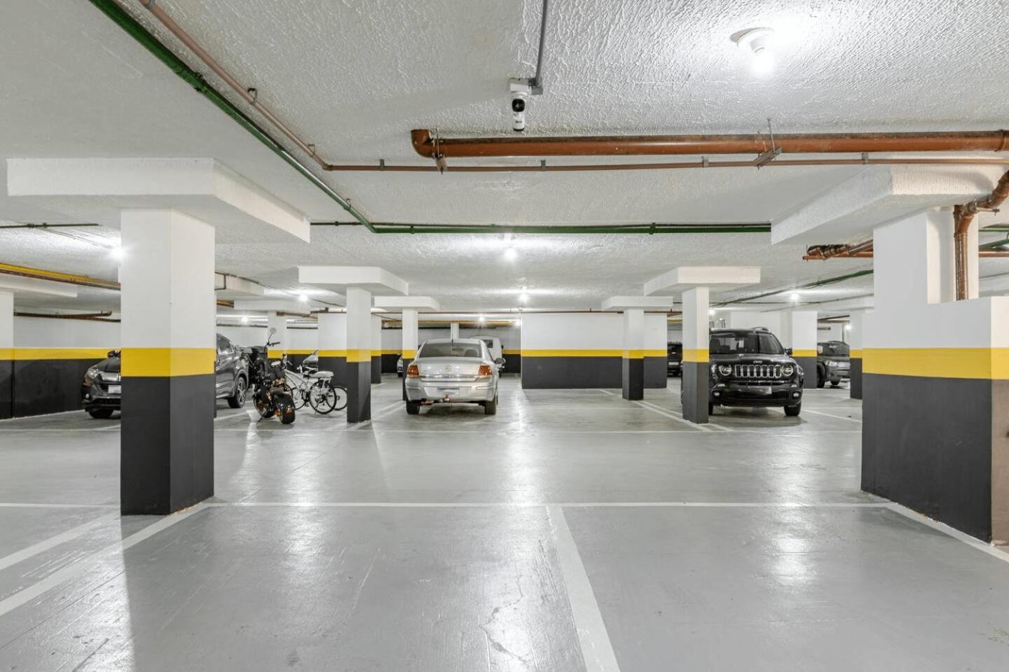 Apto - Predio De Frente Para Praia - Asturias - Guaruja - 2 Vagas Garagem - Wi-Fi E Ar Condicionado Luaran gambar