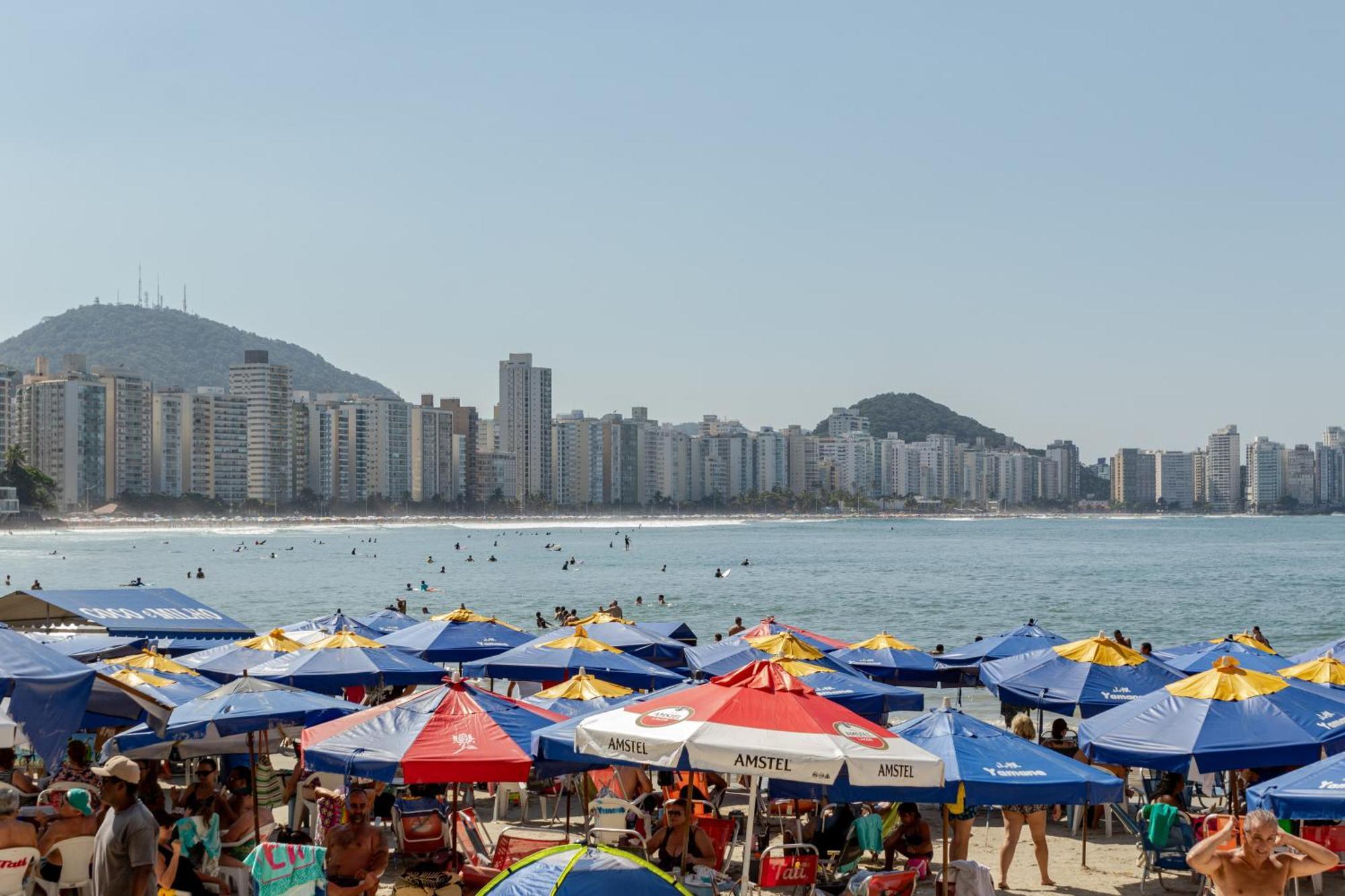 Apto - Predio De Frente Para Praia - Asturias - Guaruja - 2 Vagas Garagem - Wi-Fi E Ar Condicionado Luaran gambar